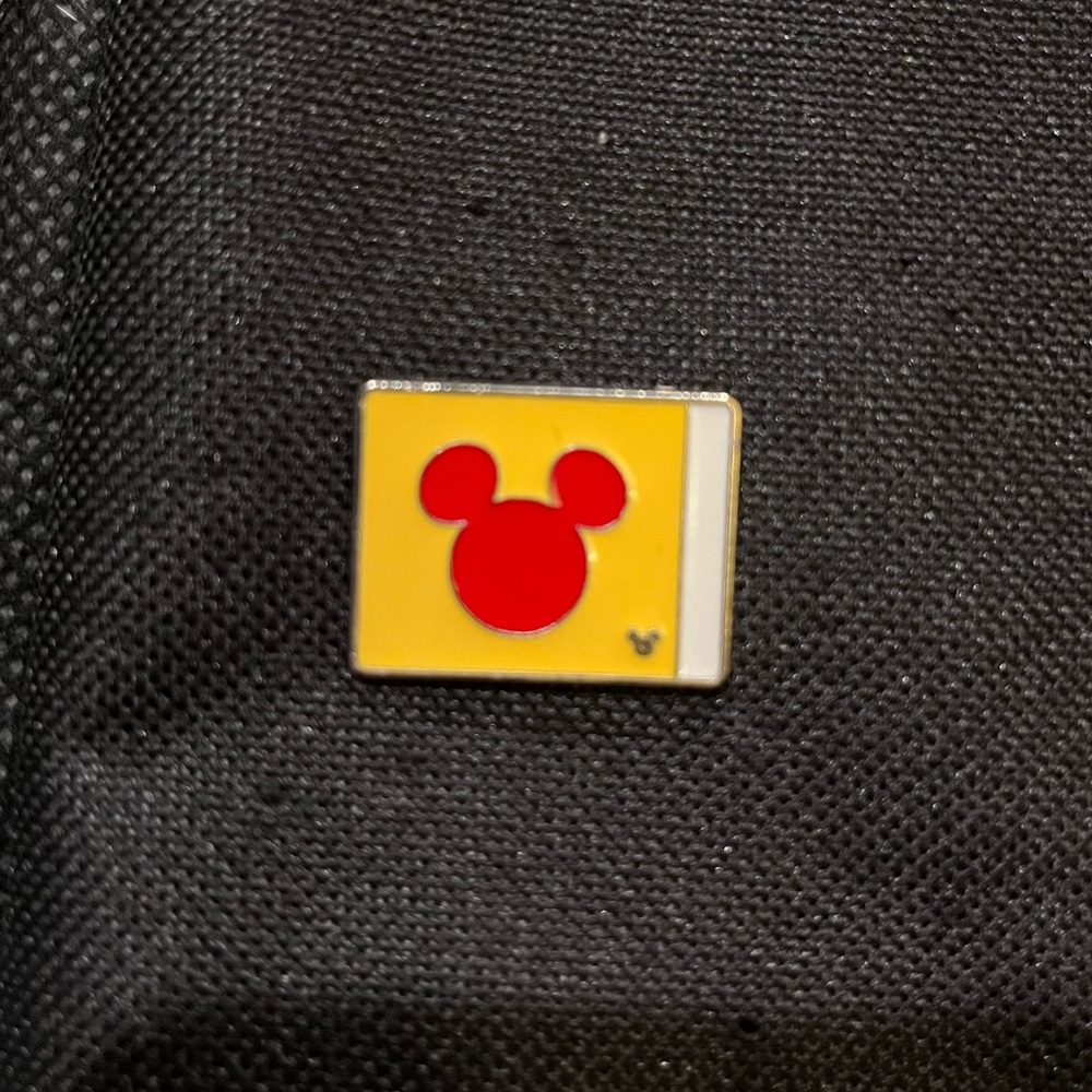 Disney pin